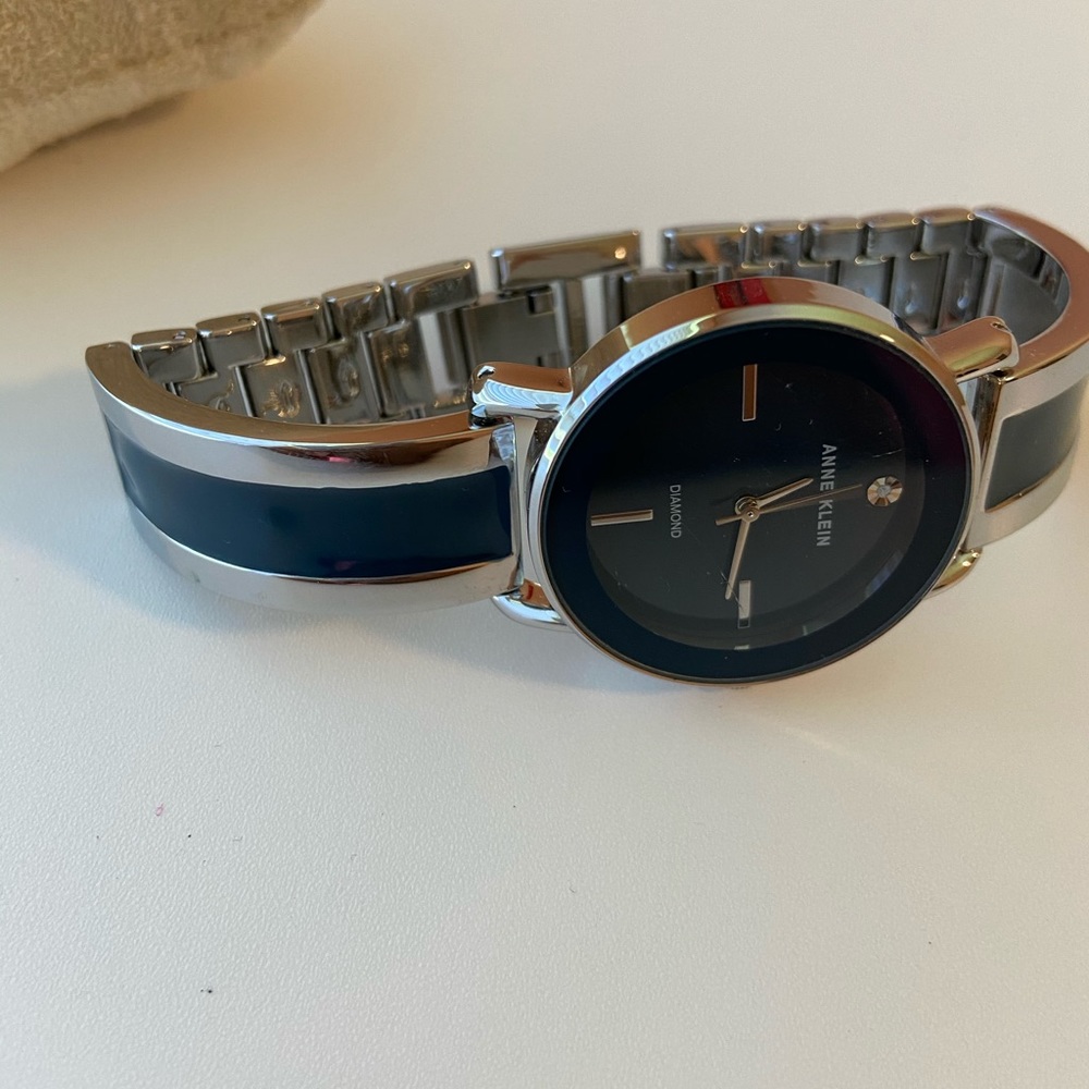 Watch - Picture 5 of 7